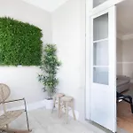Akicity Anjos Stairway Apartment