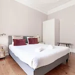 Apartment Akicity Anjos Stairway Lisbon