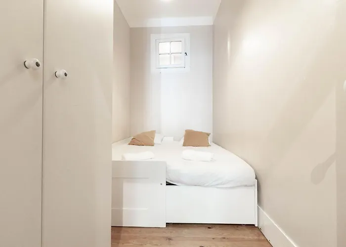 Akicity Anjos Stairway Lisboa